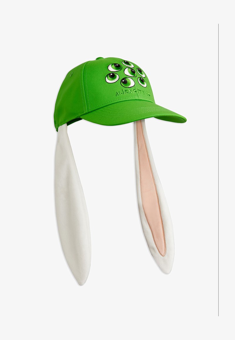Φωτεινό πράσινο καπέλο με επτά κεντημένα πράσινα μάτια και το κείμενο "ALIEN CITY", με μακριά λευκά αφράτα αυτιά κουνελιού προσαρτημένα.
