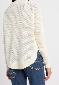 Vero Moda Neule - off-white