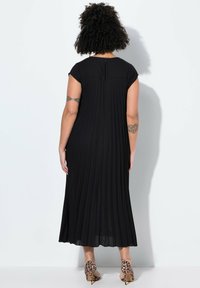 MIAMODA Vestido informal - black