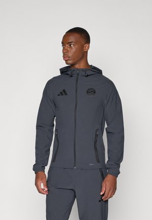 adidas Performance FC BAYERN MUENCHEN TIRO COMPETITION VIS TECH TRAVEL - Squadra - anthracite