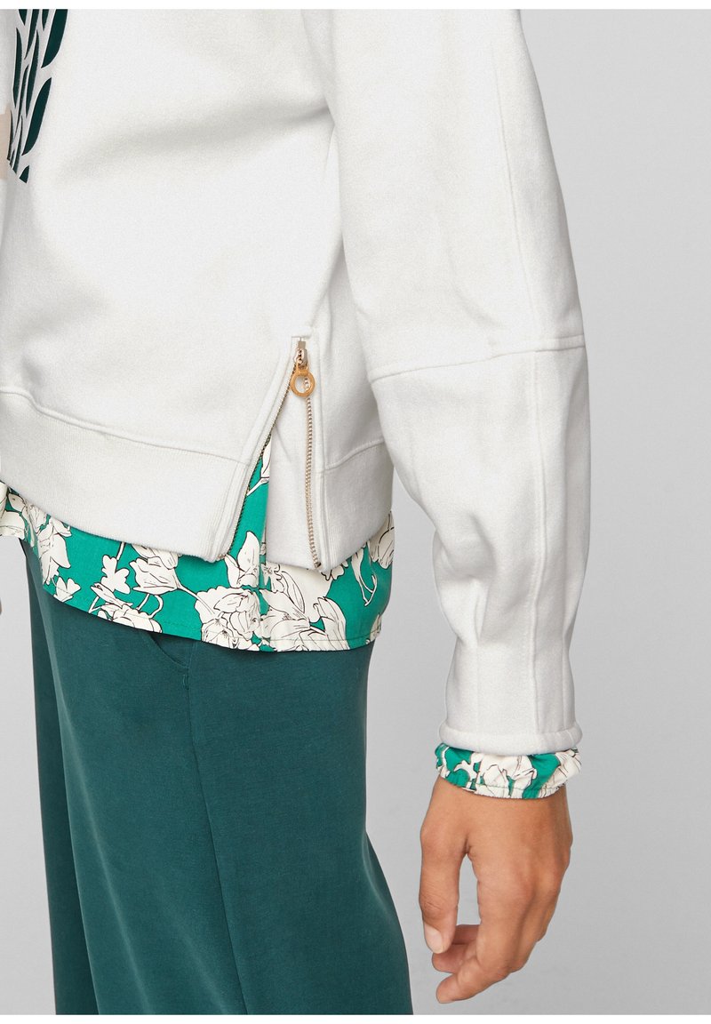Damen Sweatshirts | s.Oliver Sweatshirt offwhite placed print/offwhite - ED11808 Damen Sweatshirts | s.Oliver Sweatshirt offwhite placed print/offwhite - ED11808