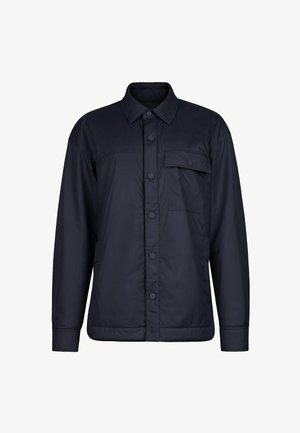 Granatowa zapinana na guziki kurtka z kołnierzem, długimi rękawami oraz pojedynczą patką kieszonką na lewym piersi.