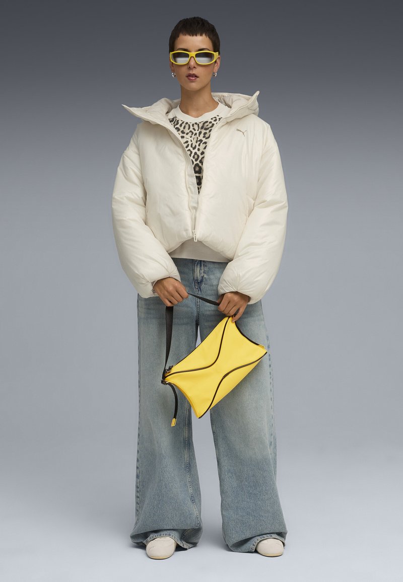 Puma WARDROBE ESS SHINY HOODED - Zimní bunda - alpine snow
