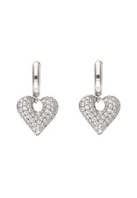 Stříbrné náušnice ve tvaru srdce zdobené malými průhlednými kamínky, s vyřezávaným středem a pevnou kruhovou sponou.