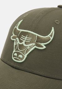 New Era NBA 9FORTY® TRUCKER UNISEX - Casquette - green