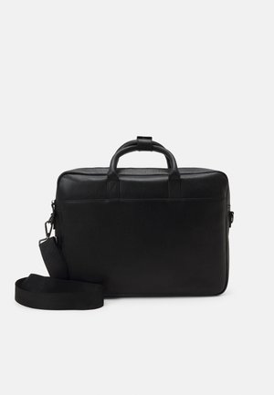 Sort læder Aktentaske med to top håndtag, en aftagelig skulderrem og en glat tekstur. Har et minimalistisk design og ingen synlig branding.