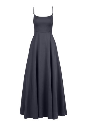 Lungo abito blu navy con corpino aderente, spalline sottili e gonna svasata e fluida. Tessuto liscio con un design semplice ed elegante.