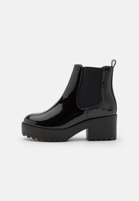 Unselected, black