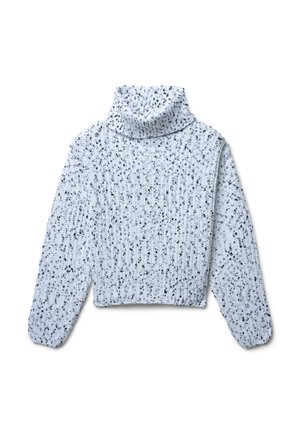 Hellblauer, gestrickter Pullover mit einem hohen, umschlagbaren Rollkragen und locker sitzenden, langen Ärmeln; verfügt über ein strukturiertes Muster mit schwarzen Sprenkel.