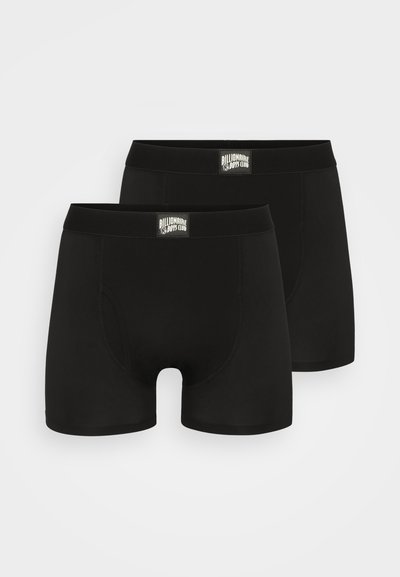 Boxer shorts pretos feitos de tecido elástico, apresentando uma cintura macia com uma etiqueta de logotipo. Textura suave e design ajustado.