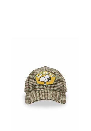 Casquette de baseball à motif pied-de-poule avec un patch jaune mettant en avant le profil de Snoopy et le mot "SNOOPY" au-dessus.