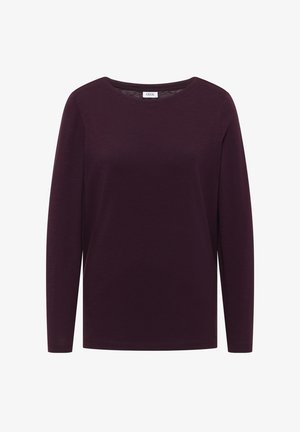 Haut à manches longues en bordeaux foncé, encolure ronde, texture douce, coupe décontractée, fabriqué dans un tissu léger sans motifs ou accents visibles.