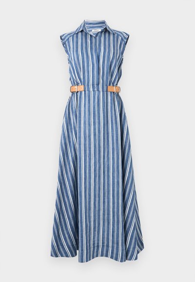 Μακρύ μπλε φόρεμα χωρίς μανίκια με λευκές κάθετες ρίγες, γιακά και ταμπά διπλή αγκράφα ζώνη στη μέση.