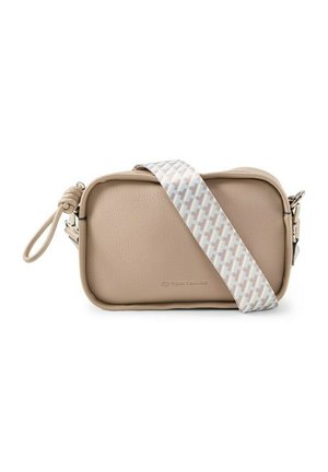 Beżowa prostokątna skórzana torebka na ramię z szerokim wzorzystym paskiem w jasnoniebieskim, szarym i beżowym kolorze, wyposażona w małą pętlę na nadgarstek i srebrne okucia.