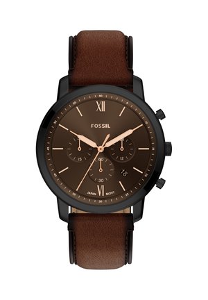 Montre Fossil avec boîtier en acier inoxydable noir, bracelet en cuir marron, cadran marron, accents en or rose et trois sous-cadrans pour la mesure du temps.