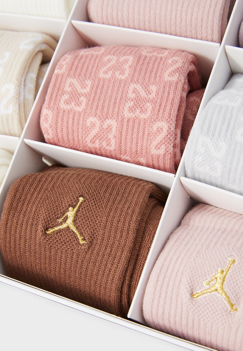 Calzini Unisex Carter's - Pacco Da 12 Paia Morbidi Con Gattini, Suola Antiscivolo - Ideali Per Tutto Il Giorno - Foto 10