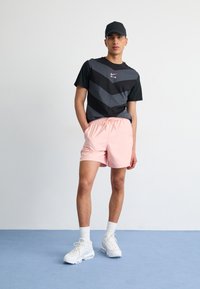 Nike Sportswear AIR TEE - Print T-shirt - black