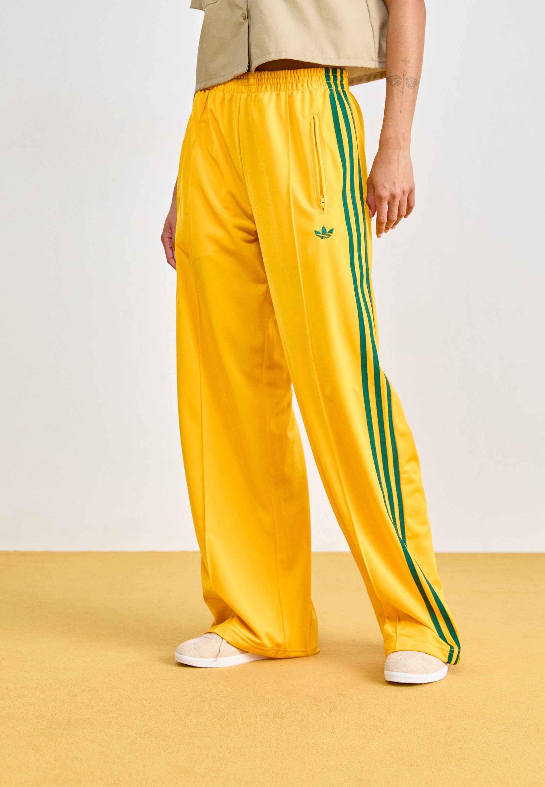 adidas Originals FIREBIRD Pantaloni sportivi crew yellow