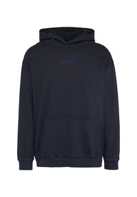 Navy blauwe hoodie gemaakt van een katoenmix. Heeft een voorste kangoeroezak en een geborduurd logo in paars op de borst.