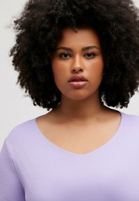 Ulla Popken T-shirt basic - lavender