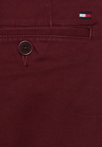 Tommy Hilfiger DENTON 1985 PIMA - Chinos - deep rouge