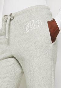 GAP HERITAGE - Calças de fato de treino - heather grey