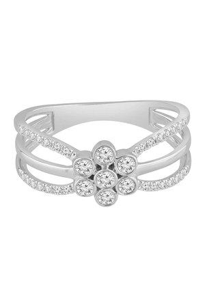 Bague en argent avec un design de bande fendue comportant un groupe en forme de fleur constitué de sept pierres précieuses rondes et transparentes au centre, et de petites pierres le long des bandes.