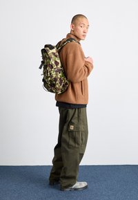 Carhartt WIP KICKFLIP BACKPACK UNISEX - Hátizsák - duck green