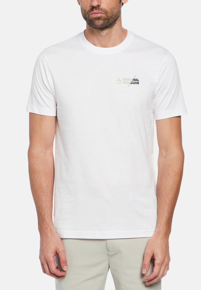 White short-sleeve t-shirt made of cotton, featuring a small logo in black and gold on the left chest. Crew neck design, standard fit.