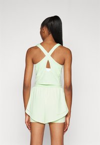 adidas Performance TECHFIT PRINTED CROP TANK - Viršus - semi green spark