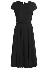 Schwarzes knielanges Kleid mit kurzen Ärmeln, das vertikale Falten und einen einfachen Bindebandverschluss auf dem Rücken aufweist. Aus glattem Stoff gefertigt.