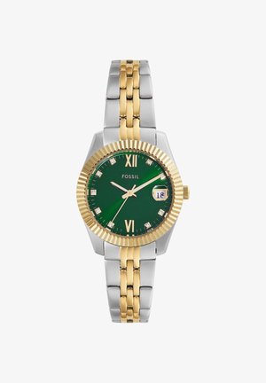 Tweekleurig metalen Fossil polshorloge met groene wijzerplaat, gouden Romeinse cijfers, kristallen markers, datumvenster om 3 uur en schakelingen armband.