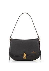 Borsa a spalla in pelle nera con texture, con pattina curva, chiusura in metallo dorato e tracolla regolabile. Presenta il logo del brand sul davanti.