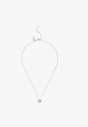 Collar de plata con una cadena delgada y cierre ajustable, que presenta un encanto redondo con un detalle central de piedra. Textura suave y diseño minimalista.