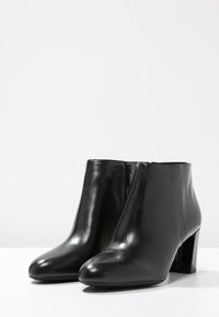 MICHAEL Michael Kors Nilkkurit - black