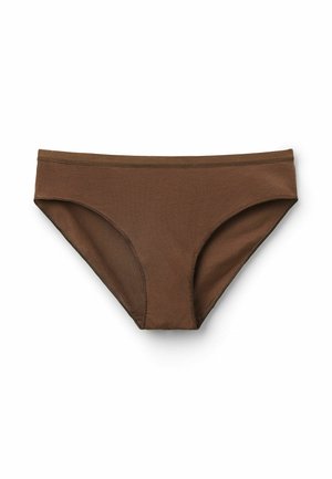 Hnědé bavlněné bikini kalhotky s hladkou texturou, nízkým pasem a minimálními švy na pase a nohavičkách.