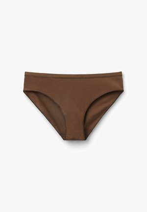 Hnědé bavlněné bikini kalhotky s hladkou texturou, nízkým pasem a minimálními švy na pase a nohavičkách.