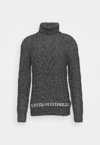 Pull en maille épaisse gris foncé avec un col roulé haut, des motifs texturés et une bande blanche contrastante à l'ourlet avec le texte "COLLECT".