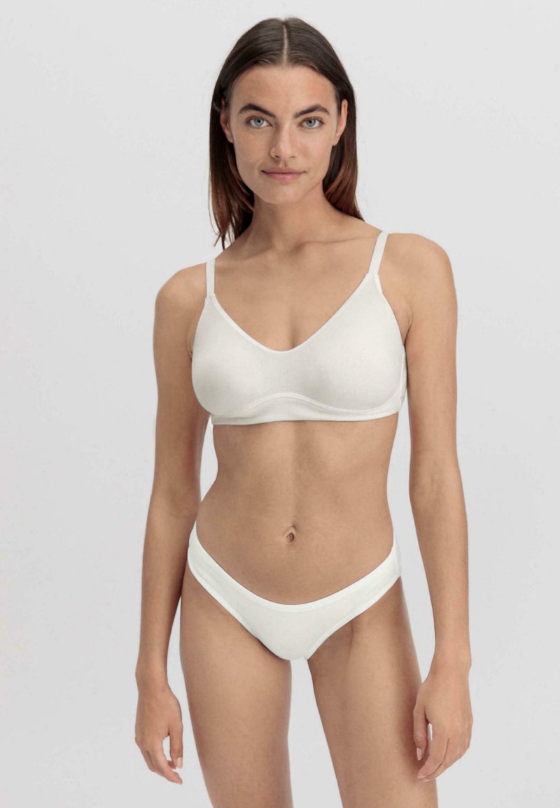 hessnatur Triangel BH - naturweiss