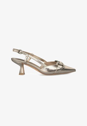 Metallic gold Slingback-Schuhe mit spitzer Zehe, mittelhohem Absatz und dekorativem Schnallen-Detail. Glatte Textur und minimalistisches Riemendesign.