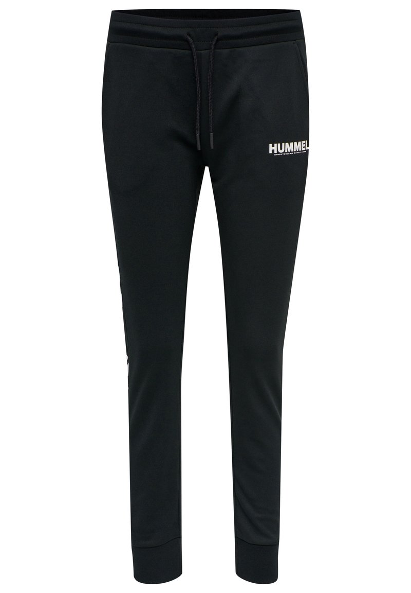 Svarta sweatpants med dragsko i midjan, avsmalnande ben och en vit "HUMMEL"-logotyp på framsidan. Slät tyg med ribbad mudd.