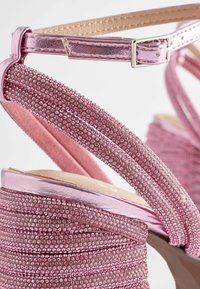 Next FOREVER COMFORT JEWEL BLING  REGULAR FIT - Højhælede sandaletter / Højhælede sandaler - pink