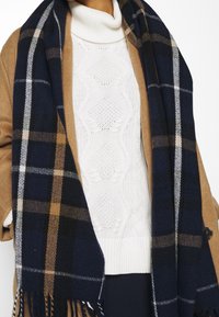 GAP Sweter