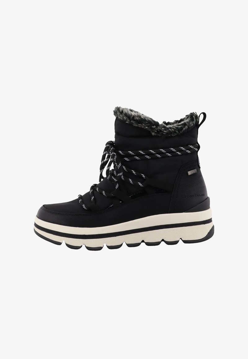 Botte d'hiver noire avec semelle blanche épaisse, bordure en fausse fourrure et lacets à motif noir et blanc, conçue pour temps froid.