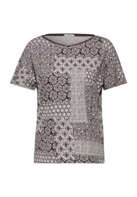 Kortærmet top i mørkebrun med hvide, detaljerede blomster- og geometriske mønstre. Har en rund halsudskæring og en afslappet pasform.