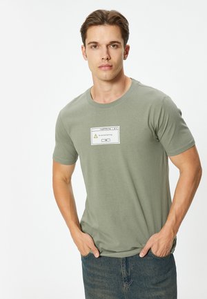 T-shirts print - green