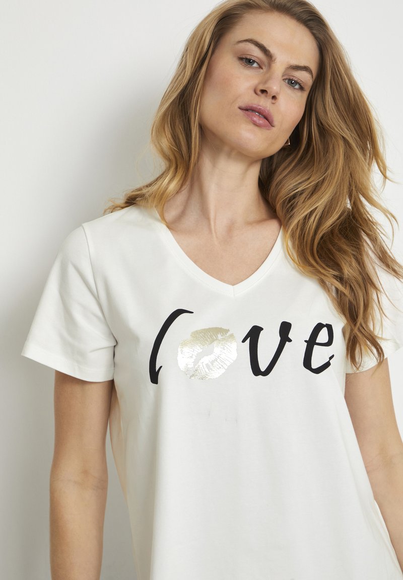 Damen T-Shirts | Culture CUGITH V-NECK T-Shirt print spring gardenia/offwhite - IV44001 Damen T-Shirts | Culture CUGITH V-NECK T-Shirt print spring gardenia/offwhite - IV44001