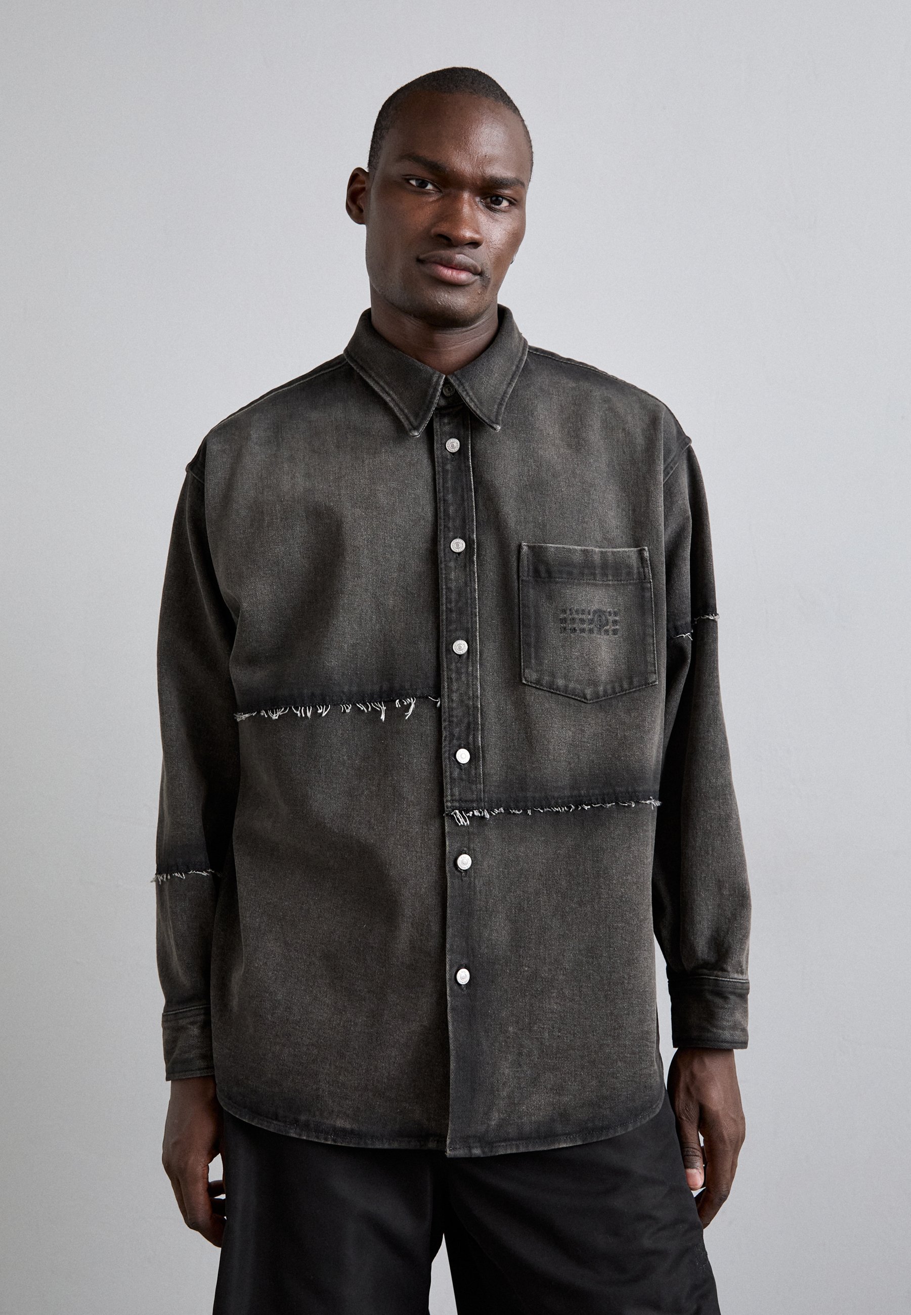 トップス MM6 Oversized Denim Long Sleeve Shirt MM6 Maison Margiela Oversized Denim Shirt with Contrasting Sleeve