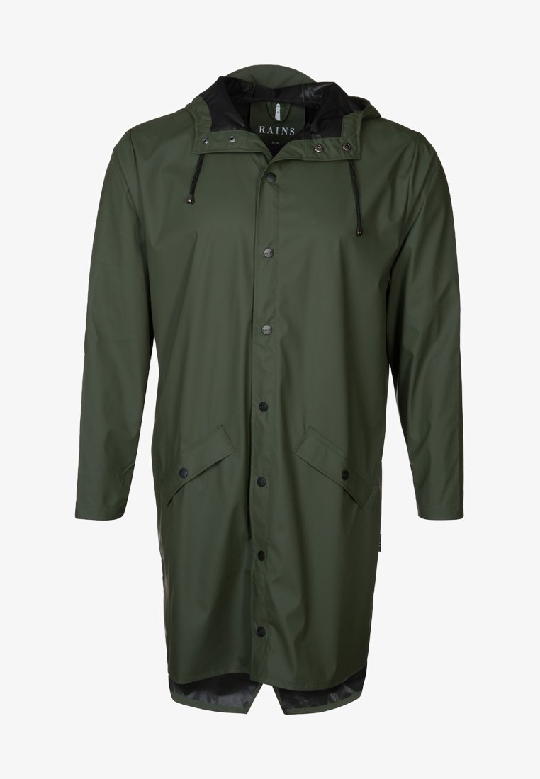 Long imperméable vert olive avec capuche, boutons-pression à l'avant, cordons réglables et poches à rabat inclinées.