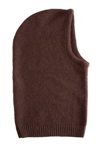 Brun strikket hætte i blødt materiale med en rund top og ribbet kant. Glat tekstur uden synlige mønstre eller detaljer.